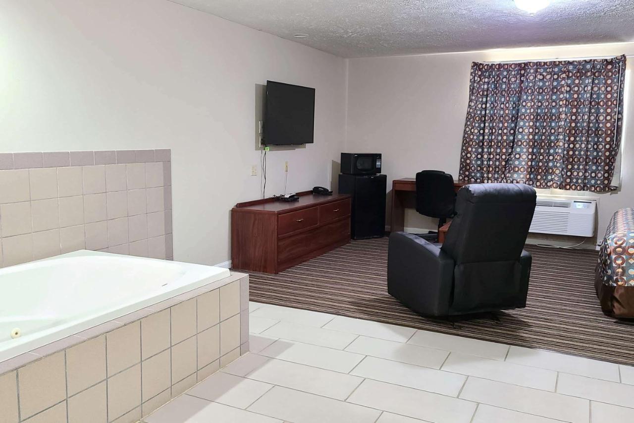 Desoto Inn & Suites Missouri Valley Ngoại thất bức ảnh